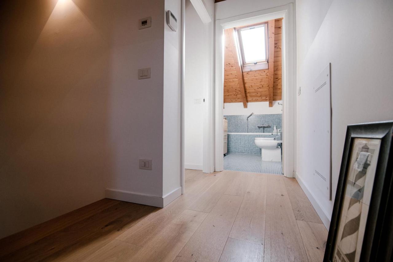 Modern Luxury Attic - Bymyhomeincomo Luaran gambar